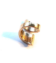 Load image into Gallery viewer, Spiral ring, brass
